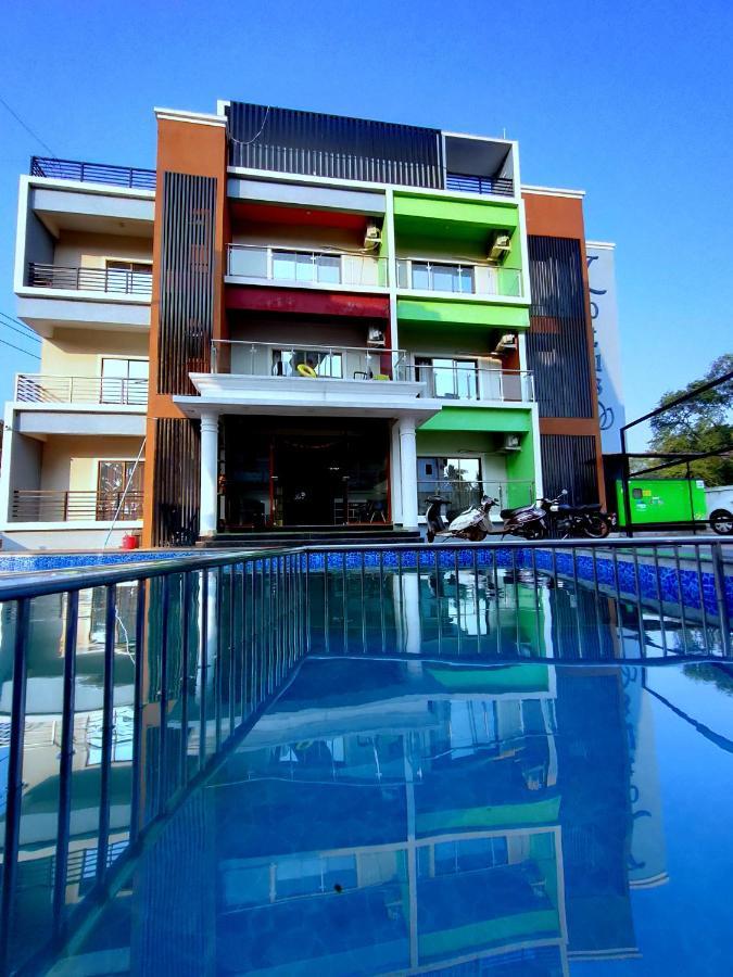 Lotus Hotel Nagaon Beach Alibag Bagian luar foto